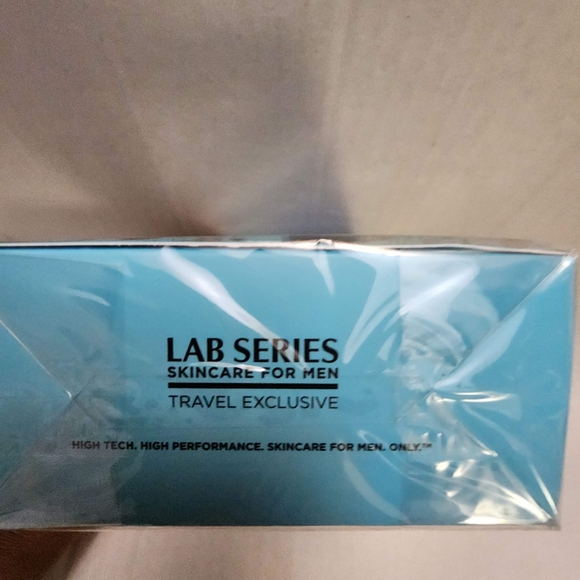 Lab Series Men Skincare Rescue Water Lotion & Solid Water Essence Hydration Set - Picture 6 of 11